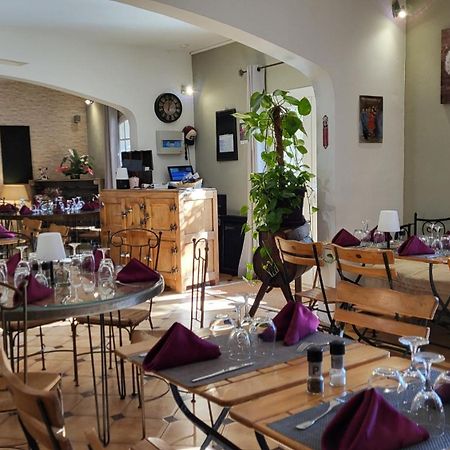 Auberge De La Table Ronde ヴィノン・シュル・ヴェルドン エクステリア 写真